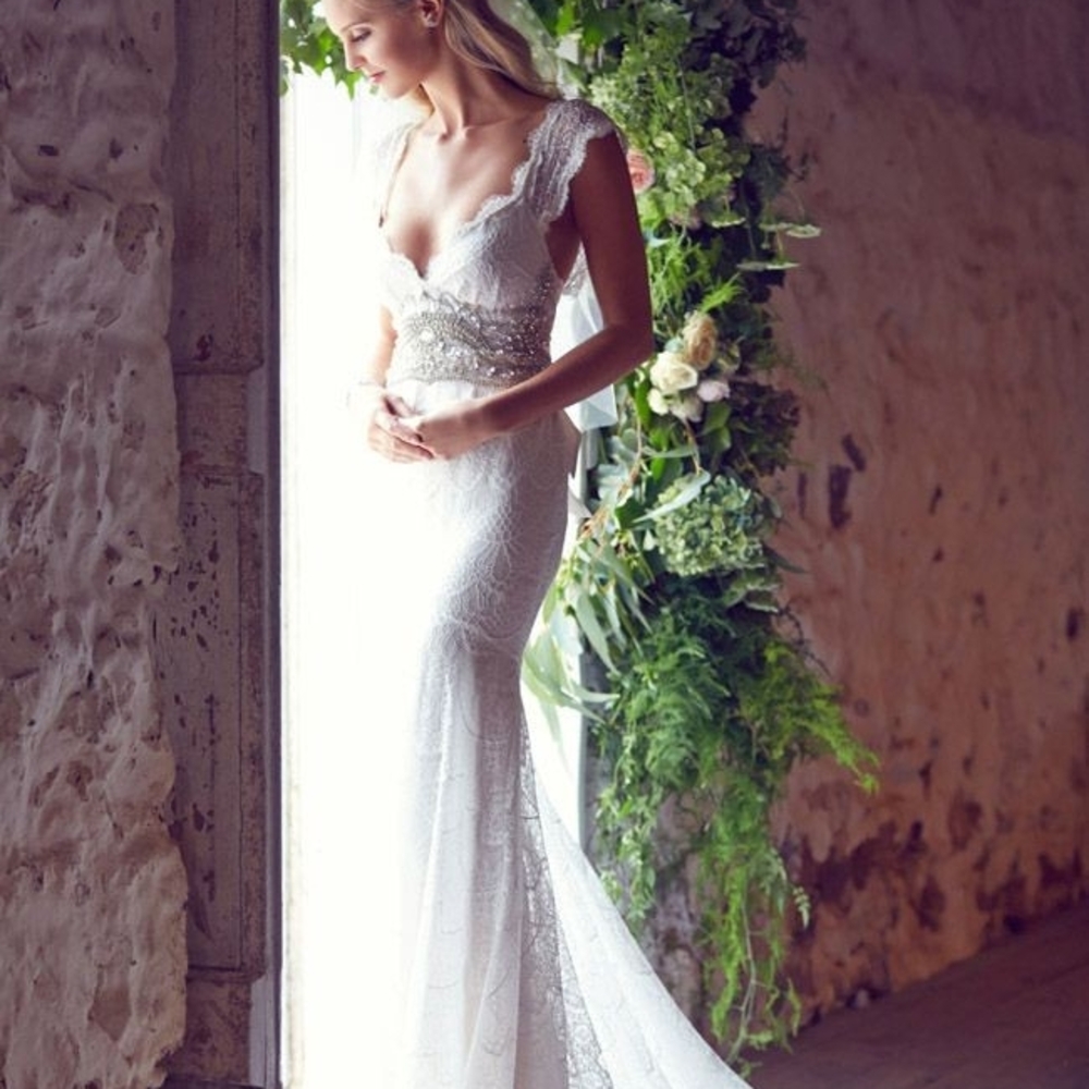 Anna Campbell 'HARPER' Ivory Lace Wedding Gown